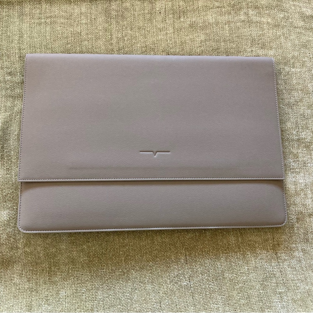 Von Holzhausen The MacBook Portfolio 16-inch | NWT - Picture 4 of 12